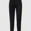 Baldessarini Jogpants Mit Bundfalten - Schwarz -BE EDGY Shop 8hal8hhj69b36ihk9grkcghm9l94ciai85b5ai2g8kqj2cig6p7k2d1m6t146hiiapa48caea5336hhi8t3jec326dij4p33cpimce9k6pijcohgcpj3gcj16thm4db275j66e8