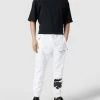 Lacoste Trackpants Mit Motiv-Print - Weiß -BE EDGY Shop 94skclhg6d6l0dif8spksl2f6kpj4h23a17jed2h8kr4mk2b9d93cjamacrkgea9ah0l8hik64sjgkq3713j6cr370oj6oj56sr66d1k6oq66ohkckoj6pj165gmce9pc4s64dg
