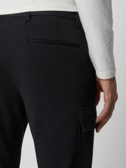 Lindbergh Slim Fit Cargohose Mit Stretch-Anteil - Anthrazit 7 Lindbergh Slim Fit Cargohose Mit Stretch-Anteil - Anthrazit -BE EDGY Shop 957jecqb90r32j2b9183eh298554uha16974sk1gal1jai226sq54k9h6cslaha99gr54cq698oj8ji6a8o66dhp60p68eb164qmcopk74o3ge366hgj8cpicpj34e1gc8q6cp0
