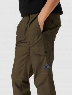 Tommy Hilfiger Cargohose Mit Label-Patch - Olivgrün -BE EDGY Shop 999k4gid750kkjph8t64eca48t4lah1hal3jgihha8q4chqa6ks32i24al3j2h2ba14kge9p95846k9jah3j6c9lc9gm2cb66so6copkcphj0ohg6csmcdpk6or34e31cgq6cpg