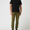 Selected Homme Slim Tapered Fit Jogpants Mit Stretch-Anteil Modell 'Noos' - Olivgrün -BE EDGY Shop 9db4oe2kad5kkli2ap0k6j1h8t3jikaa6t4lad2768q4ckhoa8o4qiq98cq4aj1k6oqkgjpl6kp52c2f613j8e1o6lh30p3574qjao9k64oj6e1p75h64dhlcorj4db16di3edg
