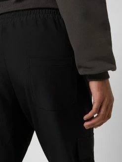 EIGHTYFIVE Straight Fit Cargohose Mit Stretch-Anteil - Schwarz -BE EDGY Shop 9p4l4cab8t63ceaf7154kh239h256jac8l130jpk6os3ej2498p5aj1pap94siah9h83iki98p73ek1h84o30p1pcpi6ap1g75hj2dhk71hjge1l6kojioj66sr6ce9g6gsj0e0