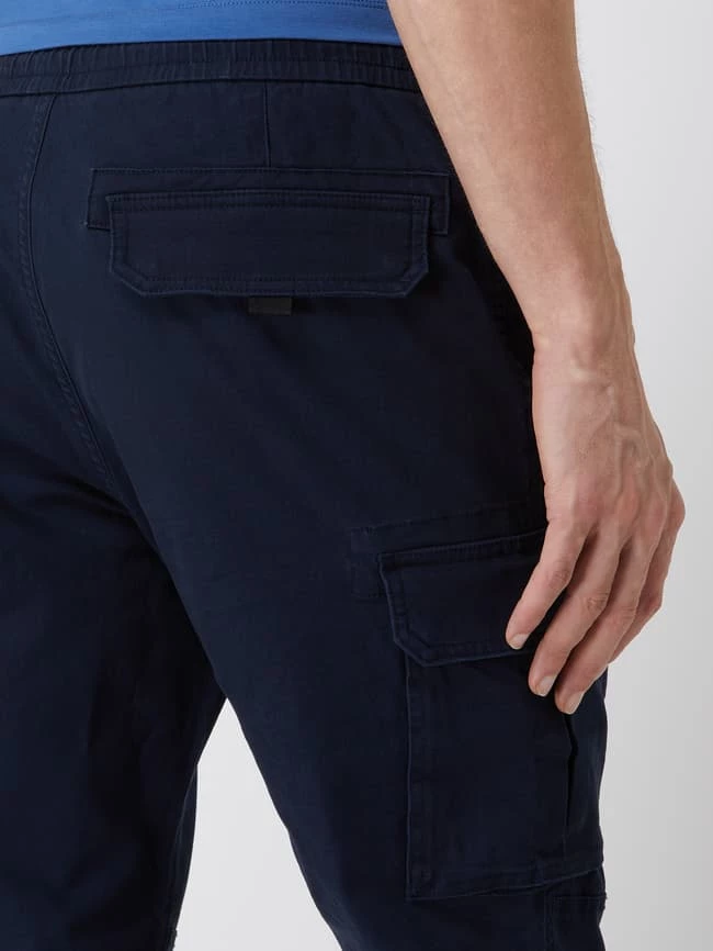 S.Oliver BLACK LABEL Relaxed Fit Cargohose Mit Stretch-Anteil Modell 'Detroit' - Marineblau 3 S.Oliver BLACK LABEL Relaxed Fit Cargohose Mit Stretch-Anteil Modell 'Detroit' - Marineblau – Bild 3