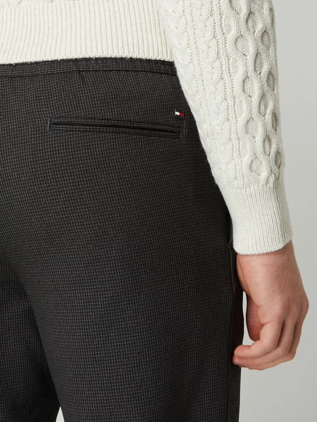 Tommy Hilfiger Jogpants Mit Feinem Webmuster Modell 'Active Pant' - Anthrazit 3 Tommy Hilfiger Jogpants Mit Feinem Webmuster Modell 'Active Pant' - Anthrazit – Bild 3