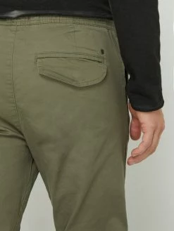 !Solid Slim Fit Jogpants Mit Stretch-Anteil - Olivgrün -BE EDGY Shop ad4j4iicad34ggi48l338hq48p4kiha1a11jak1jadalad258t44khhj959l8hqj90pkugq5a55l6dqb9so3ee1gcoq30p1pcdj3gp9k60r3geb464q3acj2cpi66cr4cpj30og