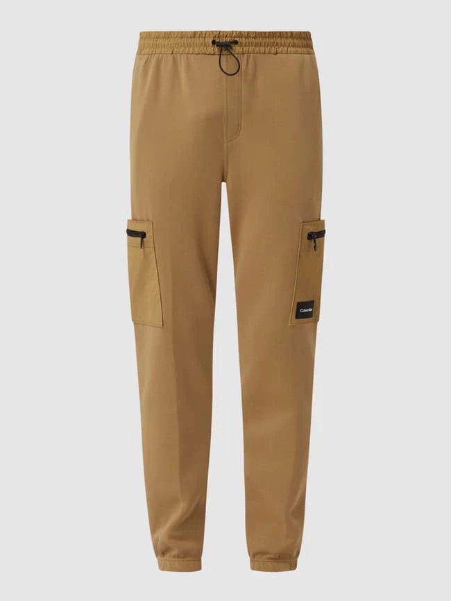 CK Calvin Klein Jogpants Mit Reißverschlusstaschen - Camel 2 CK Calvin Klein Jogpants Mit Reißverschlusstaschen - Camel – Bild 2