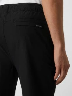 Calvin Klein Jeans Cropped Easy Pants Mit Stretch-Anteil - Schwarz -BE EDGY Shop aoq4og9iah3kogql6p64egq2859l2kal60sk8cqf992k8li59p64qjph70r4kd2a74ql0jhk8d642h216h3mcor4cpij0pj66osjed1k74sjie1hchhj8d1k69j62p1h64s3apg